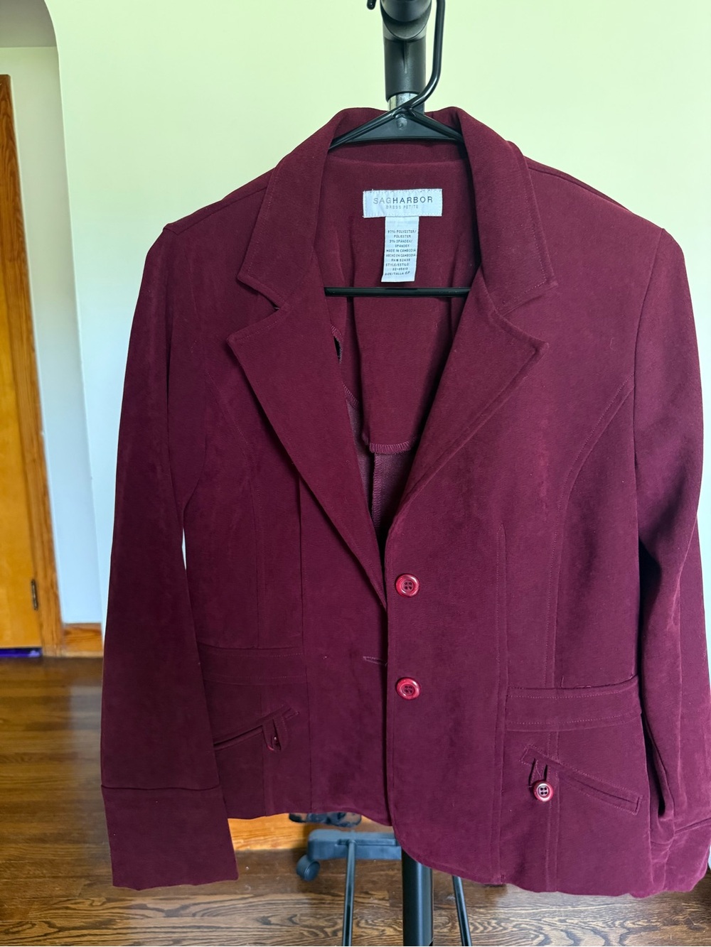 Sag Harbor Women's Deep Burgundy Tailored Blazer